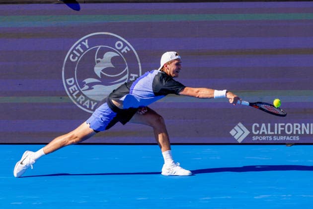 DELRAY BEACH, FL - FEBRUARY 21: Sebastian Korda (USA) in action during his Semi Final match against Flavio Cobolli (ITA) at the Delray Beach Open on February 21, 2026, at Delray Beach Stadium & Tennis Center in Delray Beach, Florida.(Photo by Chris Arjoon Icon Sportswire). TENNIS: FEB 21 Delray Beach Open EDITORIAL USE ONLY Icon2602210010035
