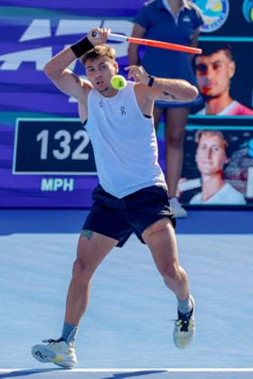 DELRAY BEACH, FL - FEBRUARY 21: Flavio Cobolli (ITA) in action during his Semi Final match against Sebastian Korda (USA) at the Delray Beach Open on February 21, 2026, at Delray Beach Stadium & Tennis Center in Delray Beach, Florida.(Photo by Chris Arjoon Icon Sportswire). TENNIS: FEB 21 Delray Beach Open EDITORIAL USE ONLY Icon2602210010041