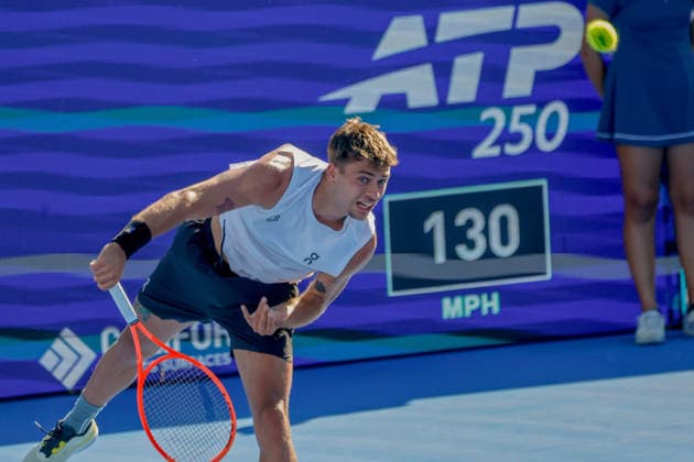 DELRAY BEACH, FL - FEBRUARY 21: Flavio Cobolli (ITA) in action during his Semi Final match against Sebastian Korda (USA) at the Delray Beach Open on February 21, 2026, at Delray Beach Stadium & Tennis Center in Delray Beach, Florida.(Photo by Chris Arjoon Icon Sportswire). TENNIS: FEB 21 Delray Beach Open EDITORIAL USE ONLY Icon2602210010043