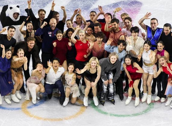 ITALY, MILAN - FEBRUARY 21, 2026: Athletes pose during the Figure skating, Eiskunstlauf exhibition gala at the 2026 Winter Olympic Games, Olympische Spiele, Olympia, OS at Milano Ice Skating Arena. Peter Kovalev TASS  89075247