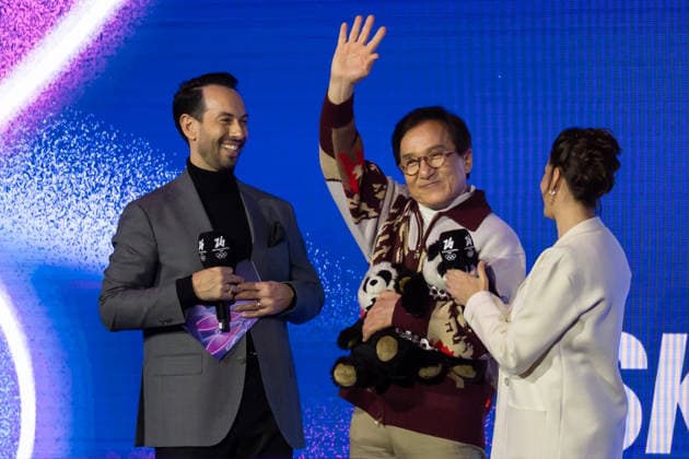 February 21, 2026, Milano, Lombardy, Italy: Actor Jackie Chan talks to audience during the Figure skating, Eiskunstlauf Gala during the 2026 Winter Olympics at the Milano Ice Skating Arena on Saturday in Milano. Milano Italy - ZUMAj89_ 20260221_oly_j89_040 Copyright: xPaulxKitagakixJr.x