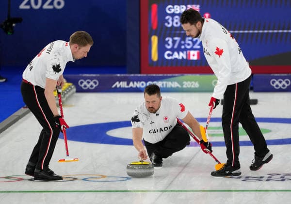 260221 -- CORTINA D AMPEZZO, Feb. 21, 2026 -- Ben Hebert C of Canada competes during the curling men s gold medal game between Canada and Britain at the 2026 Milan-Cortina Winter Olympics in Cortina, Italy, Feb. 21, 2026. MICO2026ITALY-CORTINA D AMPEZZO-OLYMPIC Winter games, Winterspiele,Spiele, Summer games CURLING-MEN-GOLD MEDAL GAME-CAN VS GBR LixGang  (MICO2026)ITALY-CORTINA D AMPEZZO-OLYMPIC WINTER GAMES-CURLING-MEN-GOLD MEDAL GAME-CAN VS GBR IMAGO LixGang  imago images 0848250671