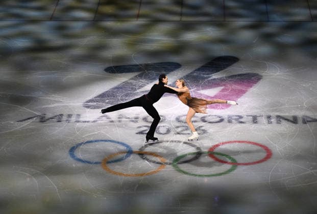 (260222) -- MILAN, Feb. 22, 2026 -- Fabienne Hase Minerva (R) Nikita Volodin of Germany perform during the gala exhibition of Figure skating, Eiskunstlauf at the Milan-Cortina 2026 Olympic Winter games, Winterspiele,Spiele, Summer games in Milan, Italy, Feb. 21, 2026. ) (MICO2026)ITALY-MILAN-OLYMPIC WINTER GAMES-FIGURE SKATING-GALA ChengxMin 