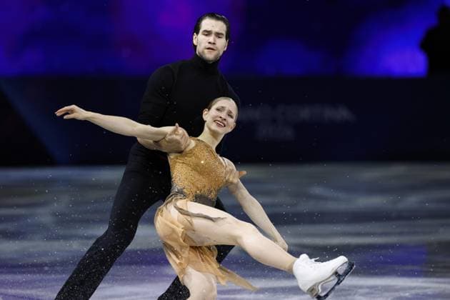Milan Cortina Olympics: Figure skating, Eiskunstlauf German figure skating pair Minerva Fabienne Hase (front) and Nikita Volodin perform in the exhibition gala at the Milan Cortina Olympics on Feb. 21, 2026, at Milano Ice Skating Arena in Milan.  A14AA0005313727P