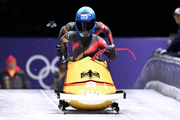 BUCKWITZ Lisa Team GER mit SCHUTEN Neele Bob Finale 2er Bob der Frauen 2.Platz Olympics - Olympische Winterspiele 2026 Mailand - Cortina 06 - 22 Februar 2026 in Italien am 21.02. 2026 in Cortina *** BUCKWITZ Lisa Team GER with SCHUTEN Neele Bobsleigh final womens 2-man bobsleigh 2 place Olympics Olympic Winter Games 2026 Milan Cortina 06 February 22, 2026 in Italy on February 21, 2026 in Cortina Copyright: xx