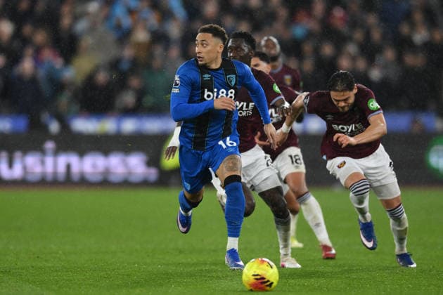 West Ham United v Bournemouth - Premier League Marcus Tavernier of AFC Bournemouth goes forward with the ball during the Premier League match between West Ham United and AFC Bournemouth at the London Stadium in Stratford, United Kingdom, on February 21, 2026. Stratford Greater London United Kingdom  Copyright: xMIxNewsx originalFilename:fletcher-westhamu260221_npuYX.jpg
