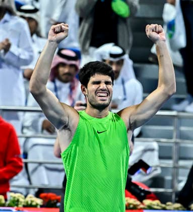 ATP, Tennis Herren Qatar Exxonmobil Open-final Carlos Alcaraz of Spain elebrates after winning against Arthur Fils of France during their men s singles final match at the ATP Qatar Exxonmobil Open 2026 tennis tournament at the Khalifa International Tennis Complex in Doha, Qatar, on February 21, 2026. DOHA Qatar Copyright: xNOUSHADx
