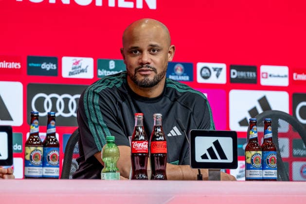 Vincent Kompany Head Coach, FC Bayern Muenchen at the post-match press conference Portrait Portraet GER, FC Bayern Muenchen vs SG Eintracht Frankfurt, Soccer, Bundesliga, Matchday 23, Season 2025 2026, 21 02 2026 DFL DFB REGULATIONS PROHIBIT ANY USE OF PHOTOGRAPHS as IMAGE SEQUENCES and or QUASI VIDEO GER, FC Bayern Muenchen vs SG Eintracht Frankfurt, Football, Bundesliga, Matchday 23, Season 2025 2026, 21 02 2026 Muenchen Copyright: xEibner-Pressefoto HeikexFeinerx EP_HFR