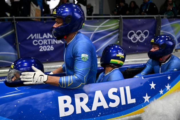 Cortina d Ampezzo, Italy, February 22th 2026. Edson Luques Bindilatti, Davidson Henrique De Souza, Rafael Souza Da Silva, Luis Bacca Goncalves of Brazil in action during the Bobsleight 4-man Heat 3 and 4 race of the Olympic Winter games, Winterspiele,Spiele, Summer games 2026 in Cortina d Ampezzo, Italy. (Photo by Igor Kupljenik Sports Press Photo)  Copyright: xIgorxKupljenikx xSPPx Sportspressphoto_SPR96116