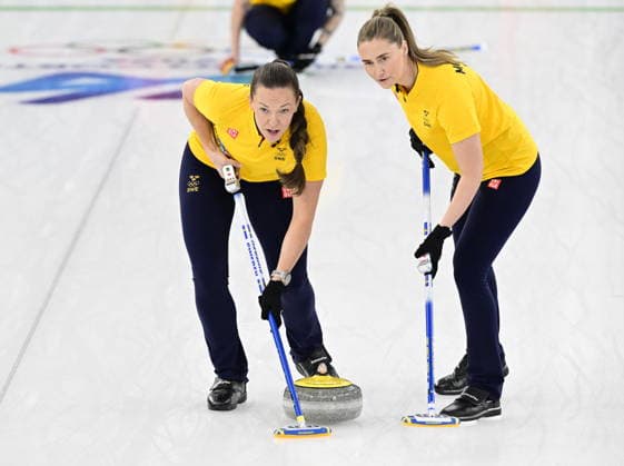 CORTINA, ITALY 20260222 Agnes Knochenhauer, Sara McManus of team Hasselborg during the women s final match between Switzerland and Sweden in the Olympic curling in Cortina. *** The image is included in the SPORTS PACKAGE. For others PAYMENT IMAGE *** CORTINA ITALY x10030x *** CORTINA, ITALY 20260222 Agnes Knochenhauer, Sara McManus of team Hasselborg during the women s final match between Switzerland and Sweden in the Olympic curling in Cortina The image is included in the SPORTS PACKAGE For others PAYMENT IMAGE CORTINA ITALY x10030x  Copyright: xJonasxEkströmer TTx OLYMPICS 2026 CURLING WOMEN FINAL SWITZERLAND-SWEDER