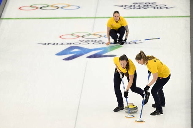 CORTINA, ITALY 20260222 Sweden s Anna Hasselborg and Switzerland s Silvana Tirinzoni and Alina Paetz in the women s curling final between Sweden and Switzerland in Cortina during the Winter Olympics in Milan Cortina, Italy. *** The image is included in the SPORTS PACKAGE. For others PAYMENT IMAGE *** CORTINA ITALY x10050x *** CORTINA, ITALY 20260222 Sweden s Anna Hasselborg and Switzerland s Silvana Tirinzoni and Alina Paetz in the women s curling final between Sweden and Switzerland in Cortina during the Winter Olympics in Milan Cortina, Italy The image is included in the SPORTS PACKAGE For others PAYMENT IMAGE CORTINA ITALY x10050x  Copyright: xPontusxLundahl TTx OLYMPICS 2026 CURLING WOMEN FINAL SWITZERLAND-SWEDER