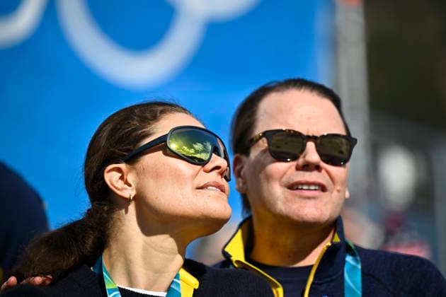 VAL DI FIEMME, ITALY 20260222 Crown Princess Victoria, Prince Daniel, Prince Oscar and Princess Estelle watch the women s 5km at the Tesero cross-country skiing stadium during the Winter Olympics in Val di Fiemme, Italy. *** The image is included in the SPORTS PACKAGE. For others PAYMENT IMAGE *** VAL DI FIEMME ITALY x10430x *** VAL DI FIEMME, ITALY 20260222 Crown Princess Victoria, Prince Daniel, Prince Oscar and Princess Estelle watch the women s 5km at the Tesero cross country skiing stadium during the Winter Olympics in Val di Fiemme, Italy The image is included in the SPORTS PACKAGE For others PAYMENT IMAGE VAL DI FIEMME ITALY x10430x  Copyright: xChristinexOlsson TTx 2026 OLYMPICS SKIING 5M WOMEN
