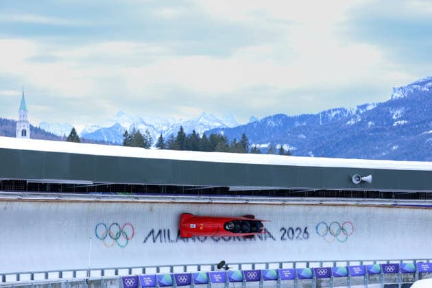 Olympische Winterspiele Milano Cortina 2026 Bob Viererbob Männer am 22.02.2026 im Cortina Sliding Centre in Cortina d™Ampezzo Kaizhi Sun Jin Zhang Yaolong Shi Tai An ( China ) *** Olympic Winter Games Milano Cortina 2026 Bobsleigh 4-man on 22 02 2026 at the Cortina Sliding Center in Cortina d™Ampezzo Kaizhi Sun Jin Zhang Yaolong Shi Tai An China xMSx