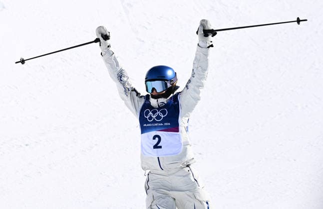 2026 WINTER Olympic Games, Olympische Spiele, Olympia, OS Eileen Gu of China celebrates after her second run of the Women™s Freeski Halfpipe final at Livigno Snow Park, on day 16 of the 2026 Milano Cortina Winter Olympic Games in Italy, Sunday, February 22, 2026. ( NO ARCHIVING LIVIGNO SONDRIO ITALY  Copyright: xDANxHIMBRECHTSx 20260222168861034970