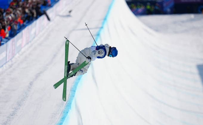 (260222) -- LIVIGNO, Feb. 22, 2026 -- Gu Ailing of China competes during run 1 of the freestyle skiing women s freeski halfpipe final at the Milan-Cortina 2026 Olympic Winter games, Winterspiele,Spiele, Summer games in Livigno, Italy, Feb. 22, 2026. ) (MICO2026)ITALY-LIVIGNO-OLYMPIC WINTER GAMES-FREESTYLE SKIING-WOMEN S FREESKI HALFPIPE-FINAL HuxChao 
