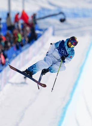 (260222) -- LIVIGNO, Feb. 22, 2026 -- Li Fanghui of China competes during run 2 of the freestyle skiing women s freeski halfpipe final at the Milan-Cortina 2026 Olympic Winter games, Winterspiele,Spiele, Summer games in Livigno, Italy, Feb. 22, 2026. ) (MICO2026)ITALY-LIVIGNO-OLYMPIC WINTER GAMES-FREESTYLE SKIING-WOMEN S FREESKI HALFPIPE-FINAL HuxChao 