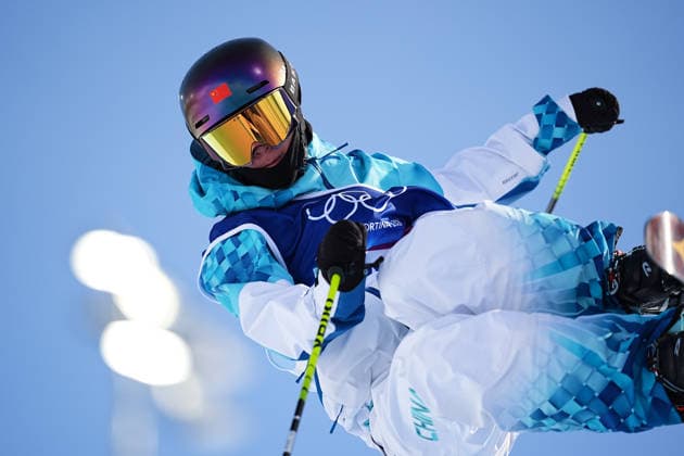 (260222) -- LIVIGNO, Feb. 22, 2026 -- Li Fanghui of China competes during run 2 of the freestyle skiing women s freeski halfpipe final at the Milan-Cortina 2026 Olympic Winter games, Winterspiele,Spiele, Summer games in Livigno, Italy, Feb. 22, 2026. ) (MICO2026)ITALY-LIVIGNO-OLYMPIC WINTER GAMES-FREESTYLE SKIING-WOMEN S FREESKI HALFPIPE-FINAL WuxHuiwo 