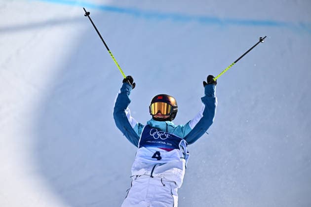 (260222) -- LIVIGNO, Feb. 22, 2026 -- Li Fanghui of China reacts during run 1 of the freestyle skiing women s freeski halfpipe final at the Milan-Cortina 2026 Olympic Winter games, Winterspiele,Spiele, Summer games in Livigno, Italy, Feb. 22, 2026. ) (MICO2026)ITALY-LIVIGNO-OLYMPIC WINTER GAMES-FREESTYLE SKIING-WOMEN S FREESKI HALFPIPE-FINAL ZhangxHongxiang 