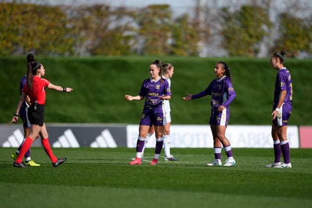 February 22, 2026, Valdebebas, Madrid, Spain: Yerliane Glamar Moreno Hernandez of Costa Adeje Tenerife see the red card during the Spanish Women League, Liga F, football match played between Real Madrid and CD Costa Adeje Tenerife at Alfredo Di Stefano stadium on February 22, 2026, in Valdebebas, Madrid, Spain. Real Madrid V CD Costa Adeje Tenerife - Liga F - ZUMAa181 20260222_zaa_a181_048 Copyright: xOscarxJ.xBarrosox