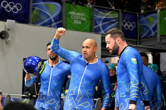 Cortina d Ampezzo, Italy, February 22th 2026. Edson Luques Bindilatti, Davidson Henrique De Souza, Rafael Souza Da Silva, Luis Bacca Goncalves of Brazil celebrate in finish after the Bobsleight 4-man Heat 4 race of the Olympic Winter games, Winterspiele,Spiele, Summer games 2026 in Cortina d Ampezzo, Italy. (Photo by Igor Kupljenik Sports Press Photo)  Copyright: xIgorxKupljenikx xSPPx Sportspressphoto_SPR96151