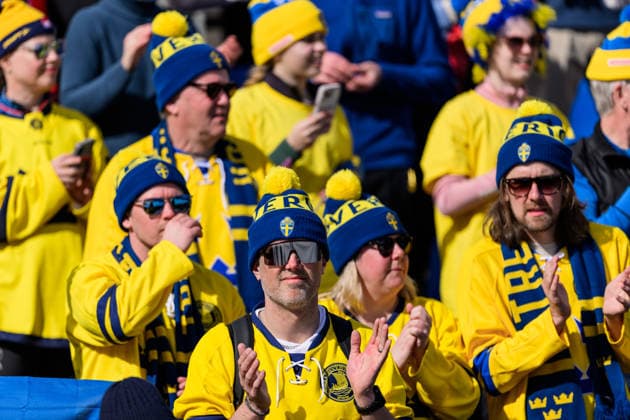 260222 Fans of Sweden in the stands during the women s 50km classic technique cross-country skiing race during day 16 of the 2026 Winter Olympics on February 22, 2026 in Val di Fiemme. Photo: Maxim Thore BILDBYRAN kod MT MT1003 skidor cross-country skiing langrenn Olympic Games, Olympische Spiele, Olympia, OS olympics winter olympics os ol olympiska spel vinter-os olympiske leker milano cortina 2026 milan cortina 2026 milano cortina 2026 olympic games milano cortina 2026 winter olympic games milano cortina-os milano cortina-ol vinter-ol 16 bbeng publik sweden sverige *** 260222 Fans of Sweden in the stands during the women s 50km classic technique cross country skiing race during day 16 of the 2026 Winter Olympics on February 22, 2026 in Val di Fiemme Photo Maxim Thore BILDBYRAN kod MT MT1003 skidor cross country skiing langrenn olympic games olympics winter olympics os ol olympiska spel vinter os olympiske leker milano cortina 2026 milan cortina 2026 milano cortina 2026 olympic games milano cortina 2026 winter olympic games milano cortina os milano cortina ol vinter ol 16 bbeng publik sweden sverige  Copyright: MAXIMxTHORE BB260222MT107