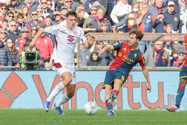 GenoaÕs Tommaso Baldanzi fights for the ball with Torino s Emirhan Ilkhan during the Serie A soccer match between Genoa and Torino at the Luigi Ferraris Stadium in Genoa, Italy - Sunday, February 22, 2026. - Soccer .  Copyright: xTanoxPecoraro LaPressex