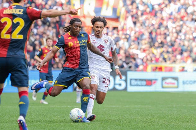 GenoaÕs Brooke Norton-Cuffy fights for the ball with TorinoÕs Valentino Lazaro during the Serie A soccer match between Genoa and Torino at the Luigi Ferraris Stadium in Genoa, Italy - Sunday, February 22, 2026. - Soccer .  Copyright: xTanoxPecoraro LaPressex