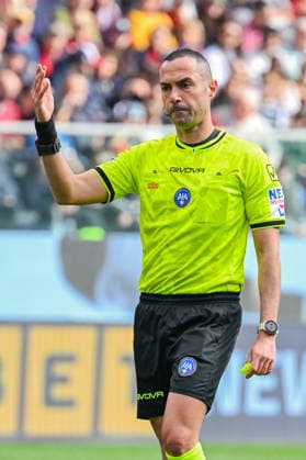 the referee during the Serie A soccer match between Genoa and Torino at the Luigi Ferraris Stadium in Genoa, Italy - Sunday, February 22, 2026. - Soccer .  Copyright: xTanoxPecoraro LaPressex