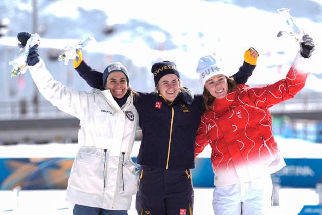 Winter Olympics in Milan Cortina 2026 Val di Fiemme, Italy 20260222. Heidi Weng from Norway, Ebba Andersson from Sweden and Nadja Kälin from Switzerland during the flower ceremony after the women s 50 km classic at Lago di Tesereo during the Winter Olympics in Milano Cortina 2026. Photo: Terje Pedersen NTB Val di Fiemme Italy EDITORIAL USE ONLY. RESTRICTED USE FOR BETTING COMPANIES Ref:_SPOKVSC6ipB8NE.jpg *** Winter Olympics in Milan Cortina 2026 Val di Fiemme, Italy 20260222 Heidi Weng from Norway, Ebba Andersson from Sweden and Nadja Kälin from Switzerland during the flower ceremony after the women s 50 km classic at Lago di Tesereo during the Winter Olympics in Milano Cortina 2026 Photo Terje Pedersen NTB Val di Fiemme Italy EDITORIAL USE ONLY RESTRICTED USE FOR BETTING COMPANIES  Copyright: xTerjexPedersenx xNTBx