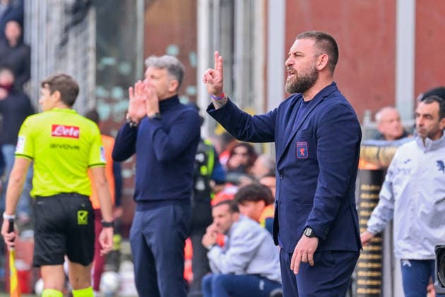 Genoa s head coach Daniele De Rossi during the Serie A soccer match between Genoa and Torino at the Luigi Ferraris Stadium in Genoa, Italy - Sunday, February 22, 2026. - Soccer .  Copyright: xTanoxPecoraro LaPressex
