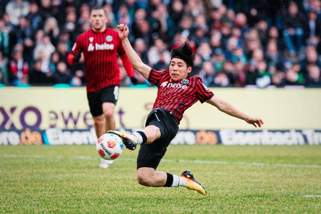 2 Bundesliga Hannover 96 vs Dynamo Dresden, 22 02 2026 Daisuke Yokota Hannover 96, 18 misses the ball Soccer, 2 Bundesliga, 23 Matchday Hannover 96 vs Dynamo Dresden on 22 02 2026 at Heinz von Heiden Arena, Hannover DFL REGULATIONS PROHIBIT ANY USE OF PHOTOGRAPHS AS IMAGE SEQUENCES AND OR QUASI VIDEO Copyright: xBEAUTIFULxSPORTS Tonhäuserx