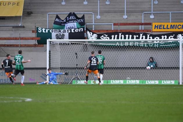 Soccer 2 Bundesliga 23 Matchday SC Preußen Münster 1 FC Kaiserslautern on 22 02 2026 at LVM Preußenstadion in Münster Goal to 1 2 by Marlon Ritter Kaiserslautern DFL regulations prohibit any use of photographs as image sequences and or quasi video xRx