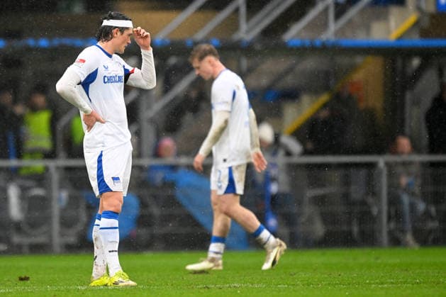 Paderborn, Home Deluxe Arena, 22 02 26, GER, Herren, 2 Bundesliga, Saison 2025 2026, SC Paderborn 07 Hertha BSC Berlin Bild Fabian REESE Hertha BSC unzufrieden, enttaeuscht, niedergeschlagen, frustriert, traurig nach dem Tor zum 3 1 DFL regulations prohibit any use of photographs as image sequences and or quasi video NRW Deutschland