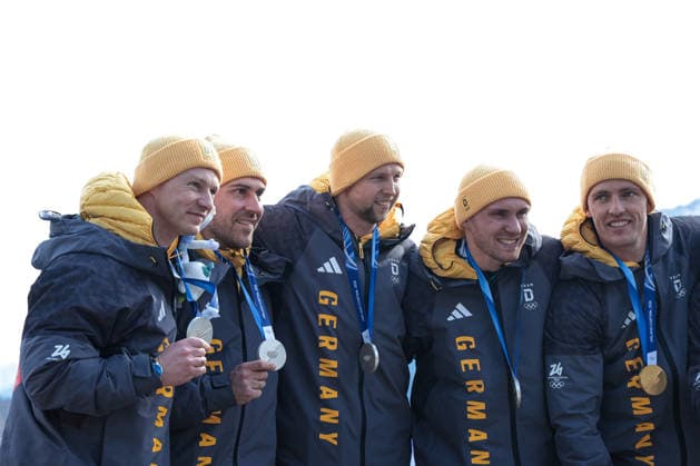 Francesco Friedrich, Matthias Sommer, Alexander Schuller, Felix Straub (GER) 2nd place, Silver Medal on the podium at end of the Olympic Winter games, Winterspiele,Spiele, Summer games Milano-Cortina 2026, Bobsleigh 4-man on February 21, 2026 at Cortina Sliding Center in Cortina d Ampezzo, Italy  Copyright: xLucianoxMariaxBisi IPAxSportx xipa-agency.netx xx IPA_71868913 IPA_Agency_IPA71868913