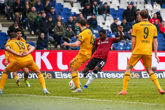 Germany Soccer 2 Bundesliga 2025 2026, Matchday 23 Hannover 96 vs Dynamo Dresden Heinz von Heiden Arena Stadion Hannover Goal chance Noël Así ko Noel Aseko Hannover 96, 15 Hannover Copyright: xAymanxAlahmedx