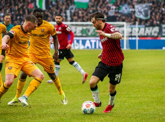 Germany Soccer 2 Bundesliga 2025 2026, 23 Matchday Hannover 96 vs Dynamo Dresden Heinz von Heiden Arena Stadion Hannover on the ball Kolja Oudenne Hannover 96, 29 Hannover Copyright: xAymanxAlahmedx