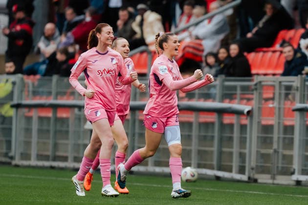 22.02.26, Women, Football, Google Pixel Frauen Bundesliga, Season 2025 2026, Bayer 04 Leverkusen - TSG 1899 Hoffenheim, Matchday 19 Selina Cerci ( 29 - TSG 1899 Hoffenheim) Goal celebration of 1:0 with the team Leverkusen Ulrich-Haberland-Stadion NRW Deutschland