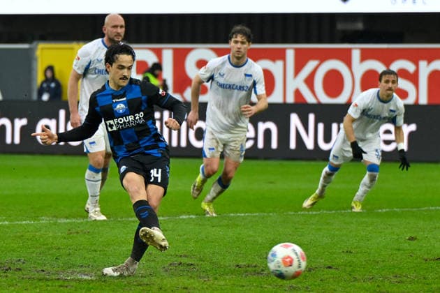 Paderborn, Home Deluxe Arena, 22 02 26, GER, Herren, 2 Bundesliga, Saison 2025 2026, SC Paderborn 07 Hertha BSC Berlin Bild Mika BAUR Paderborn macht das Tor zum 4 1 DFL regulations prohibit any use of photographs as image sequences and or quasi video NRW Germany