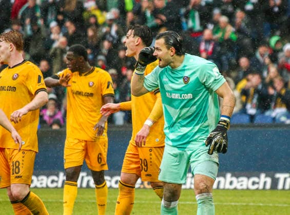 Germany Soccer 2 Bundesliga 2025 2026, 23 Matchday Hannover 96 vs Dynamo Dresden Heinz von Heiden Arena Stadion Hannover Gesture, Gesture, Emotion Tim Schreiber Dynamo Dresden, 1 Facial expression, Facial expression, Emotion Hannover Copyright: xAymanxAlahmedx