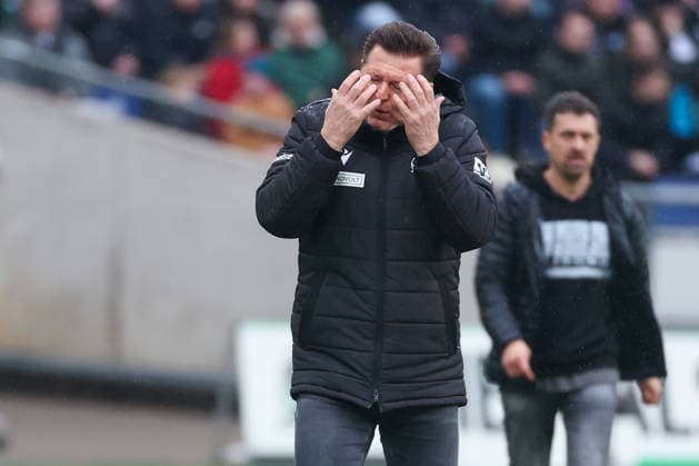 2 Bundesliga Hannover 96 Dynamo Dresden on 22 02 2026 at Heinz von Heiden Arena in Hannover Coach Christian Titz Hannover dissatisfied, disappointed, disappointed, dejected MH