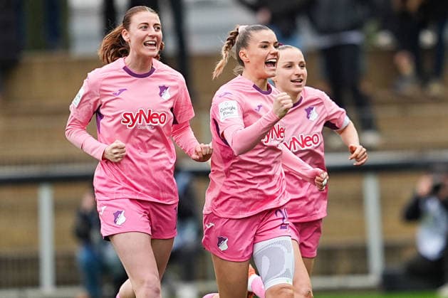 22 02 2026, xydrx, Womens Football, 1 Soccer Bundesliga, Bayer 04 Leverkusen TSG 1899 Hoffenheim, Season 2025 2026, Ulrich Haberland Stadion Goal celebration after the 1 0 goal for TSG 1899 Hoffenheim by scorer Selina Cerci TSG 1899 Hoffenheim 29 together with Jill Vanessa Diehm TSG 1899 Hoffenheim 6 and Lisa Doorn TSG 1899 Hoffenheim 14 DFB regulations prohibit any use of photographs as image sequences and or quasi video Photo xYannisxDreimannxPressefotoKochx Nordrhein Westfahlen Germany