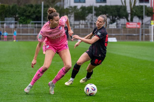 Duel between Franziska Harsch TSG Hoffenheim, 17 and Juliette Vidal Bayer 04 Leverkusen, 56 Bayer 04 Leverkusen vs TSG 1899 Hoffenheim, Football, Womens Bundesliga, Matchday 19, Season 2025 2026, 22 02 2026 DFL DFB Regulations prohibit any use of Photographs as image sequences and or Quasivideo Bayer 04 Leverkusen vs TSG 1899 Hoffenheim , Football, Womens Bundesliga, Matchday 19, Season 2025 2026, 22 02 2026 Leverkusen Copyright: xEibner-Pressefoto ThomasxHaeslerx EP_THR