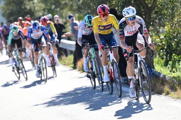 Volta Algarve 2026 Stage 5 ALTO DO MALHAO (LOULE), PORTUGAL - FEBRUARY 22 : Almeida Joao (POR) of UAE Team Emirates - XRG, Ayuso Juan (ESP) of Lidl - Trek and Seixas Paul (FRA) of Decathlon CMA CGM Team during stage 5 of the 52th edition of Volta Algarve an UCI ProSeries 2.Pro cycling road race stage for Men Elite of 148.4 km with start in Faro and finish in Alto do Malhao (Loule) on February 22, 2026 in Alto do Malhao (Loule), Portugal, 22 02 2026 ( Motordriver Guy De Vuyst - Alto do Malhao (Loule) Portugal  Copyright: xNicoxVereeckenx