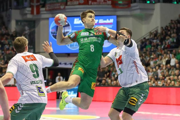 22 02 2026, xgox, Handball Daikin HBL SC Magdeburg GWD Minden emspor, v l Manuel Zehnder Magdeburg, 8 throws goal, Torschuetze, erzielt Tor, Treffer, scores the goal Magdeburg