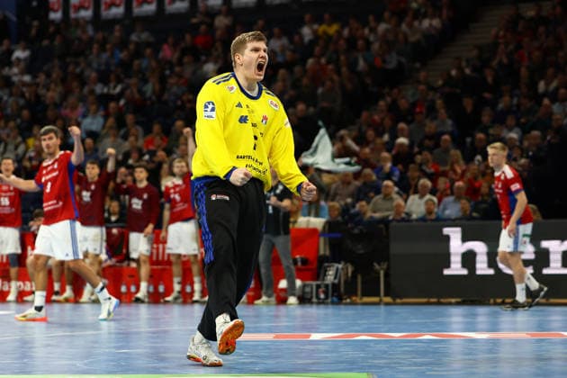 16 Robin Haug Handball Sport Verein Hamburg Handball I Men I Bundesliga Daikin HBL I Season 2025 2026 I 22 Matchday I Handball Sport Verein Hamburg MT Melsungen I 22 02 2026 I Barclays Arena