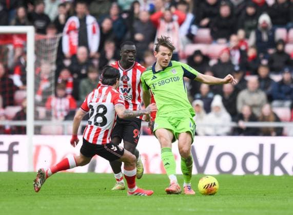 Sander Berge of Fulham in action Sunderland v Fulham, Premier League, Football, Stadium of Light, Sunderland, UK - 22 Feb 2026Sunderland Stadium of Light United Kingdom EDITORIAL USE ONLY No use with unauthorised audio, video, data, fixture lists, club league logos or live services. Online in-match use limited to 120 images, no video emulation. No use in betting, games or single club league player publications. Copyright: xRichardxLee Shutterstockx 16681560bh