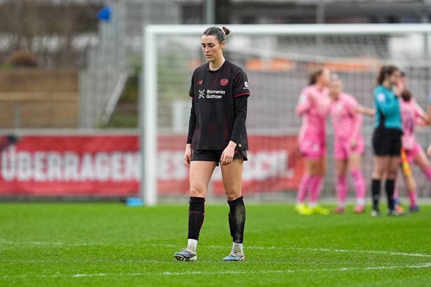 22 02 2026, xydrx, Women Football, 1 Soccer Bundesliga, Bayer 04 Leverkusen TSG 1899 Hoffenheim, Season 2025 2026, Ulrich Haberland Stadion Selina Ostermeier Bayer 04 Leverkusen 2 disappointed after the 1 0 defeat DFB regulations prohibit any use of photographs as image sequences and or quasi video Photo xYannisxDreimannxPressefotoKochx Nordrhein Westfahlen Germany