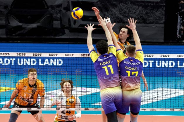 DEU, DVV, 1 VBL, BR Volleys vs Central Germany, 22 02 2026, Max Schmeling Halle, Berlin, DEU, DVV, 1 VBL, BR Volleys vs Central Germany, pictured Nolan Flexen BR Volleys 9 , Nick Breitenbach Central Germany 11 , Valdas Listanskis Central Germany 17 nordphotoxGmbHx xEngler nph00076