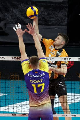 DEU, DVV, 1 VBL, BR Volleys vs Central Germany, 22 02 2026, Max Schmeling Halle, Berlin, DEU, DVV, 1 VBL, BR Volleys vs Central Germany, in the picture Ruben Schott BR Volleys 13 , Valdas Listanskis Central Germany 17 nordphotoxGmbHx xEngler nph00076