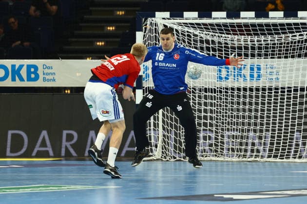 Handball I Men I Season 2025 2026 I Bundesliga I 22 Matchday I HSV Hamburg MT Melsungen I 22 02 2026 Frederik Bo Andersen 21, HSV Hamburg Nebojsa Simic 16, MT Melsungen Hamburg Barclaycard Arena Hamburg Germany Copyright: xLobeca RalfxHomburgx
